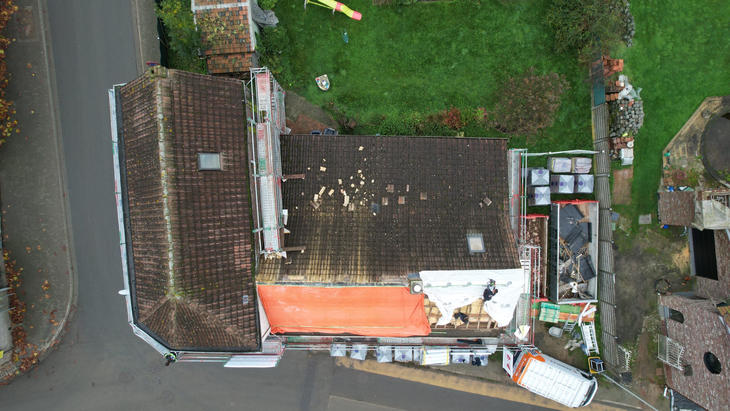 Dakwerken in Herzele: situatie voor de werken