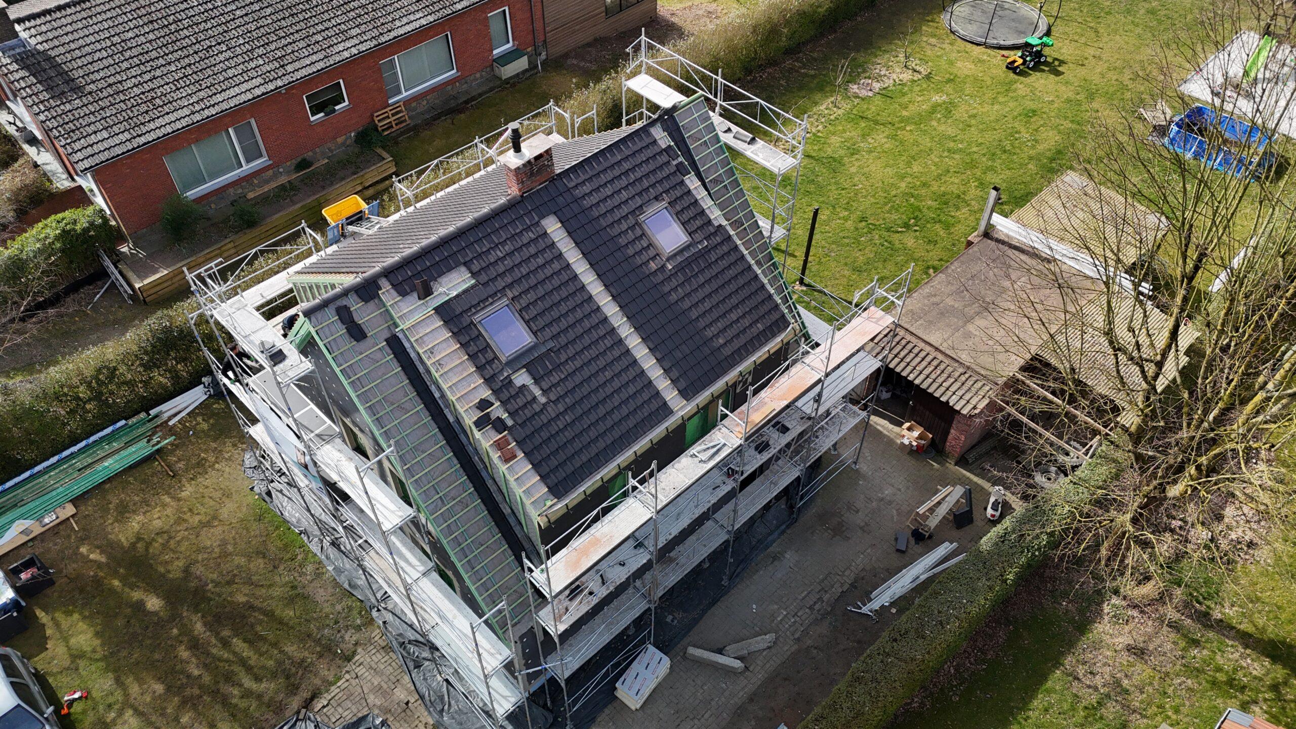 Totaalrenovatie Schoten (Dak, Crepi en Zonnepanelen), foto 1