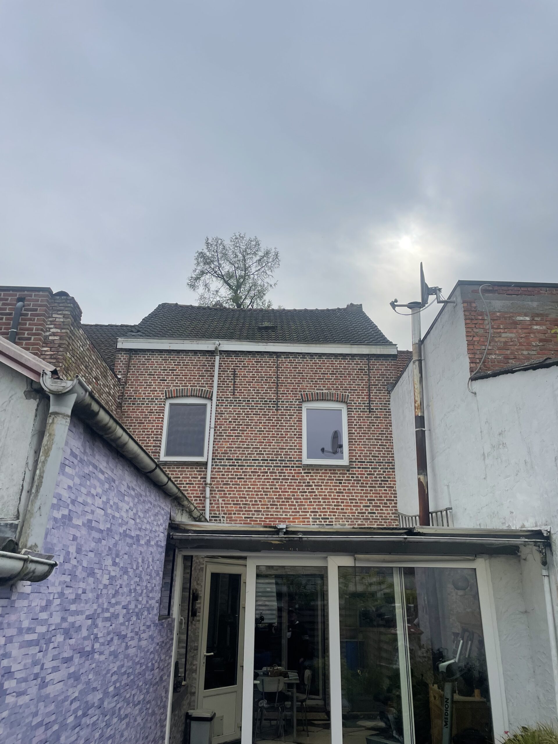 Dakwerken Hamme met antraciet pannen, foto 3