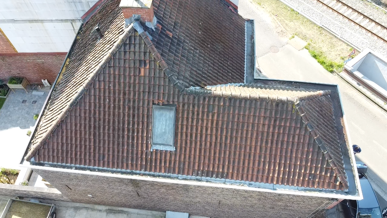 Dakwerken in Aalter: situatie voor de werken