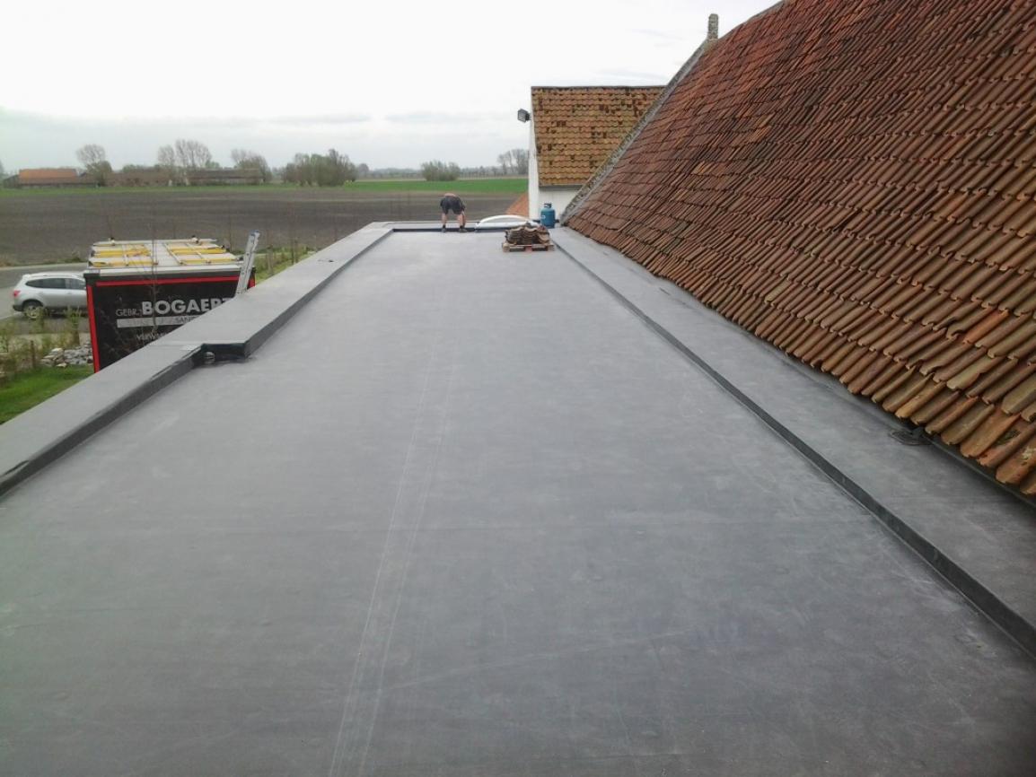 strak afgewerkt EPDM dak zonder naden