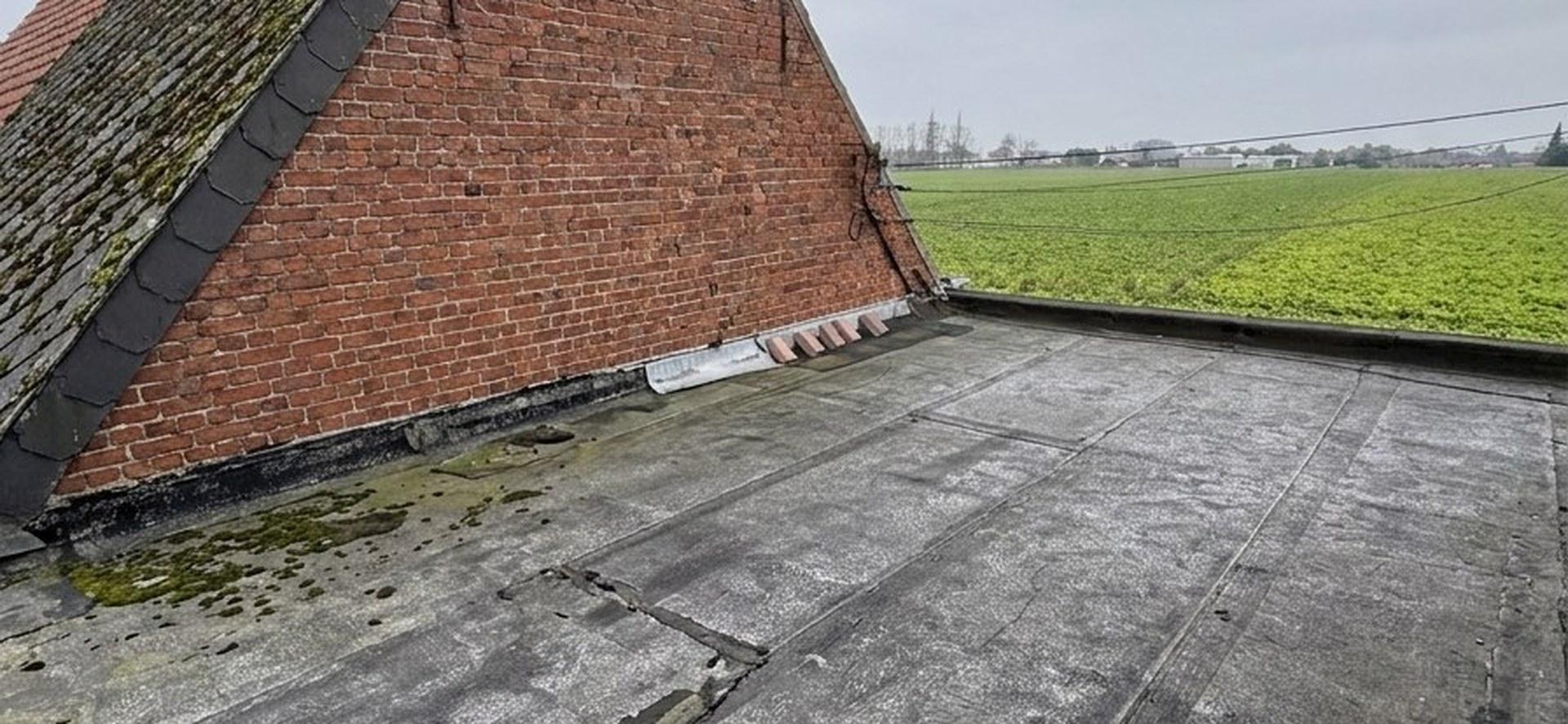 Dakwerken in Wielsbeke: situatie voor de werken